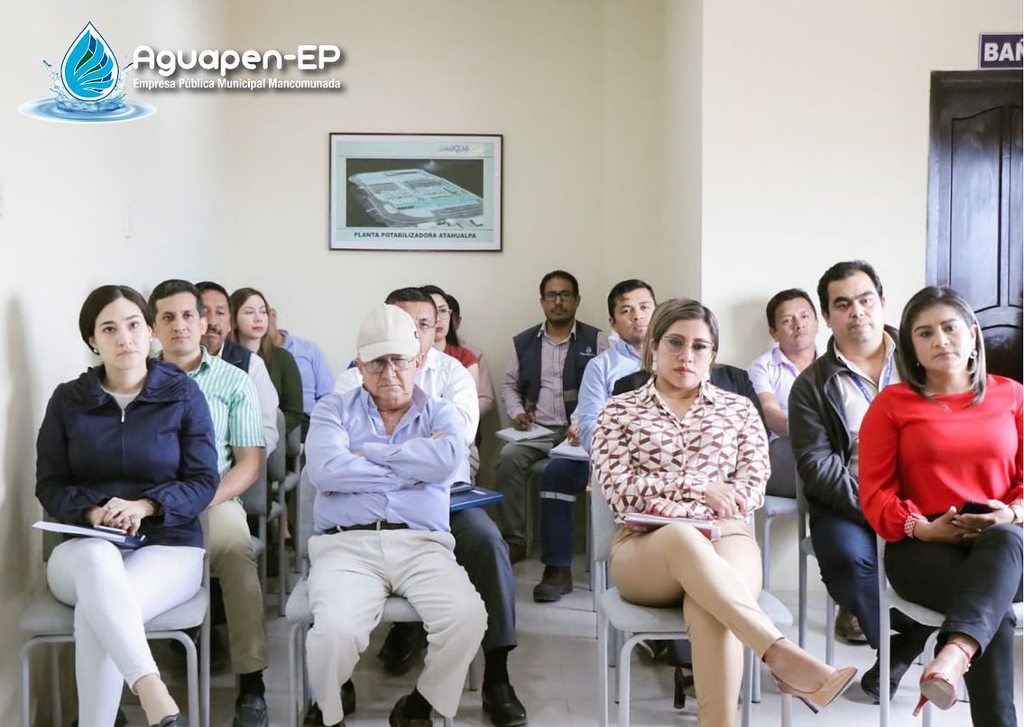 Para mantener un buen servicio en nuestra empresa  cada semana se reúne con Directores, Coordinadores y Supervisores departamentales